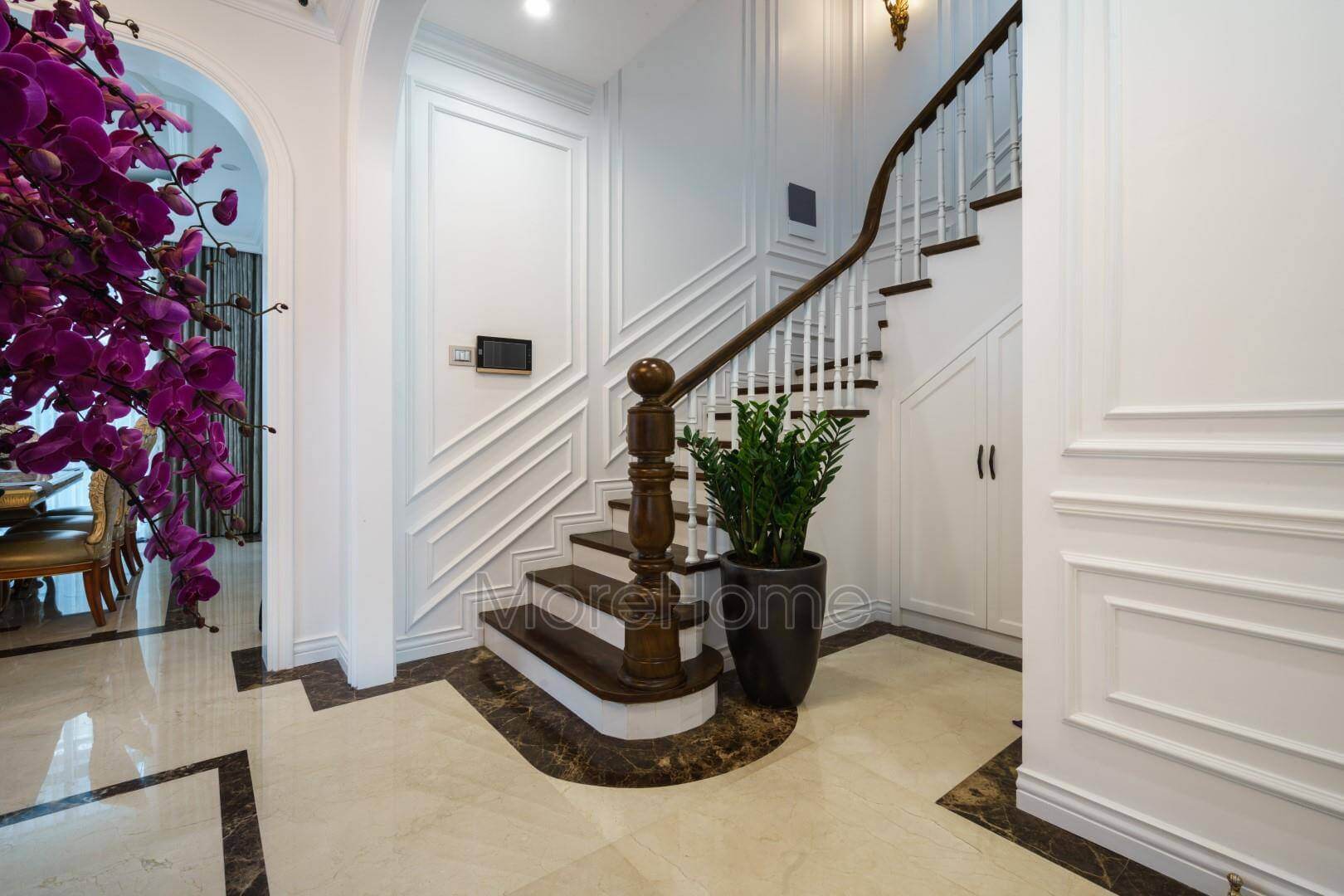 Cầu thang biệt thự